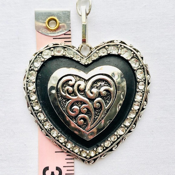 Repurposed Chunky Heart Pendant Necklace - Picture 8 of 8